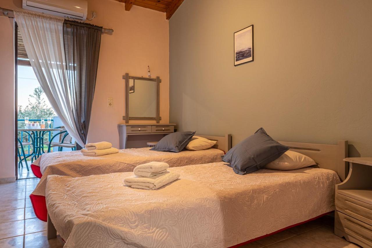Secret Summer Havens - Perfectly Secluded Getaways Vasilítsion Exteriör bild